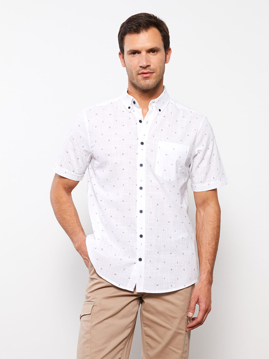 ерлерге арналған стандартты пішім қысқа жең өрнекті поплин жейде-1