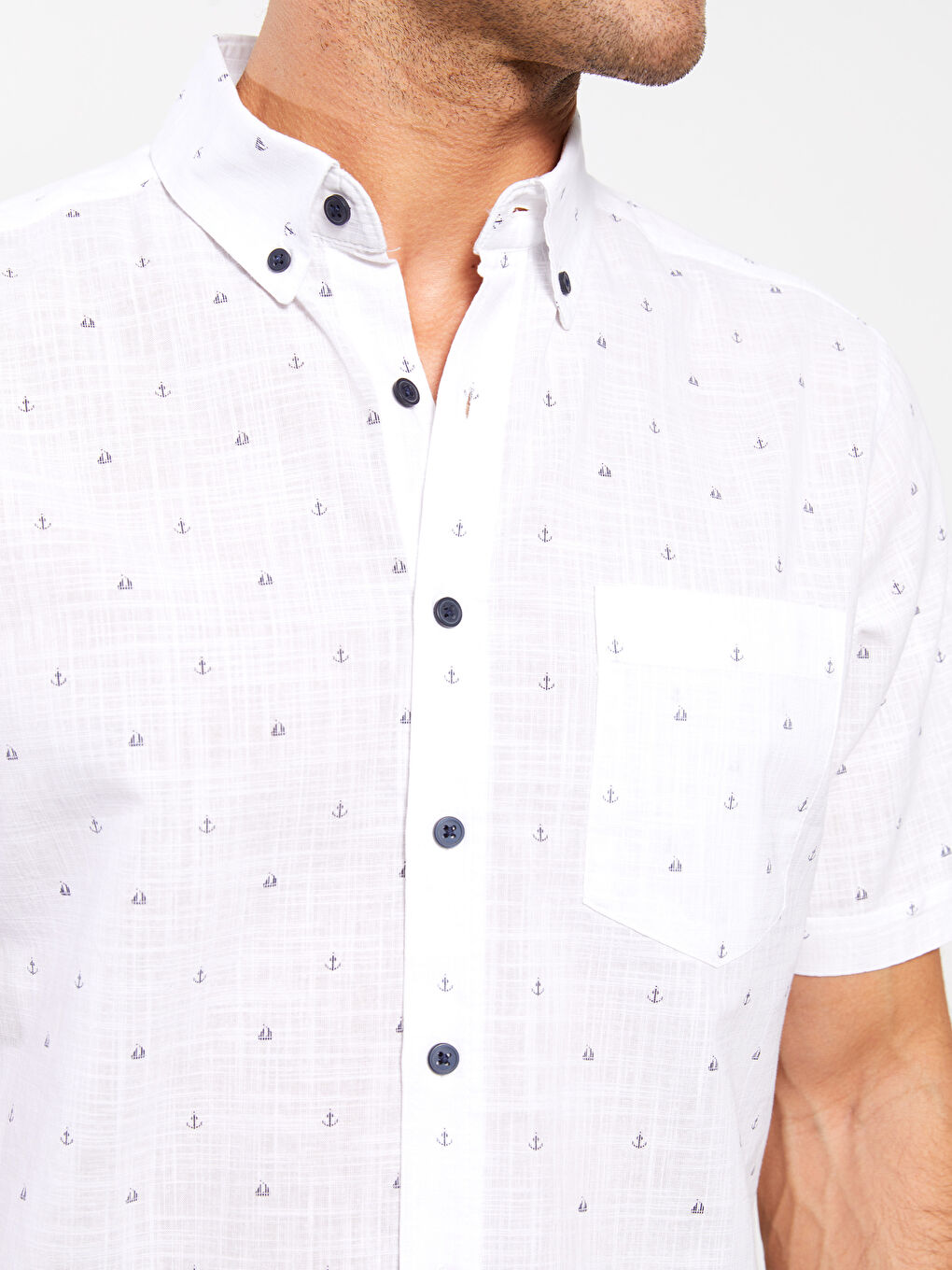 ерлерге арналған стандартты пішім қысқа жең өрнекті поплин жейде-3