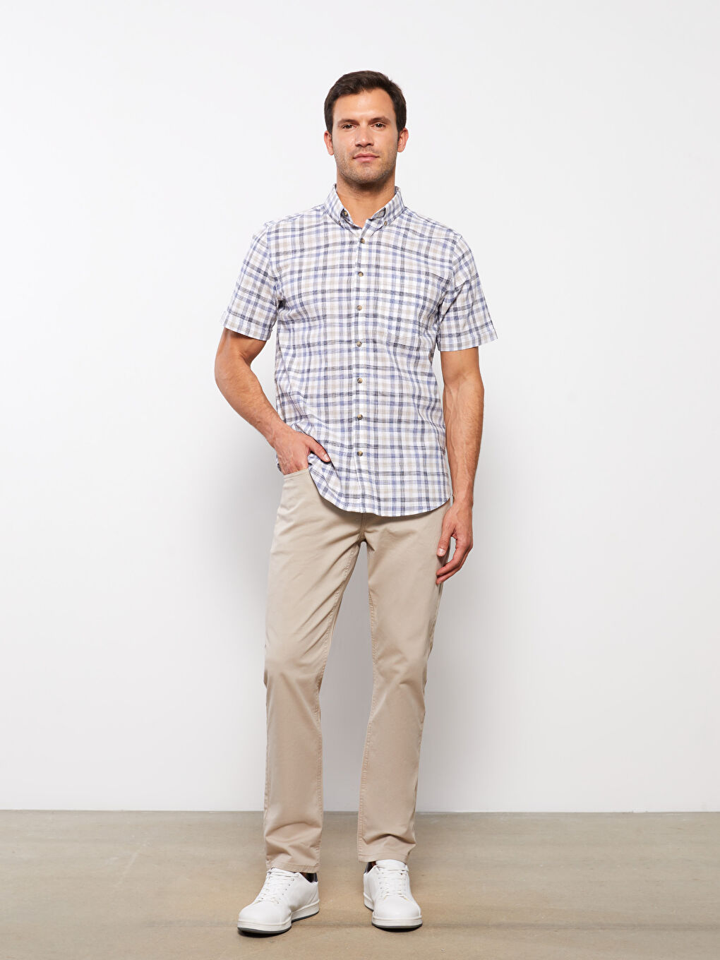 Regular Fit Short Sleeve Plaid Poplin Men's Shirt-2