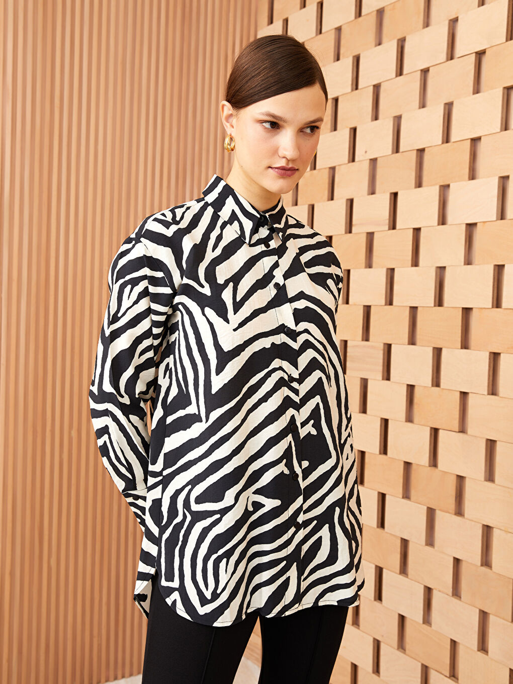 قميص تونيك منقوش للسيدات-1