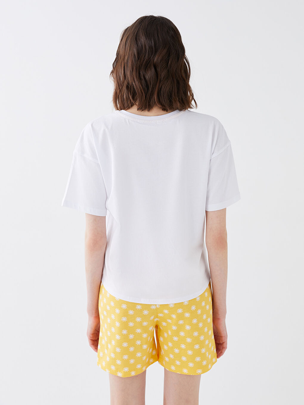 طقم بيجامة قصيرة مطبوع بياقة دائرية للسيدات-4