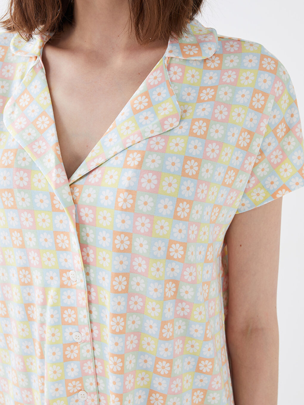 طقم بيجامة ياقة القميص منقوش كم قصير للسيدات-3