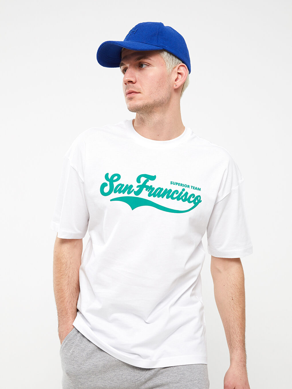 Beyaz Bisiklet Yaka Kısa Kollu Baskılı Penye Erkek Tişört-1