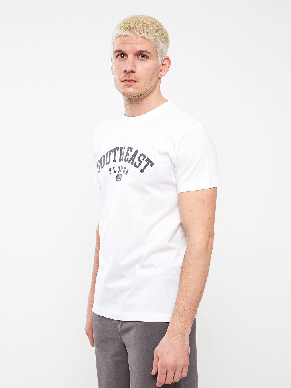 Beyaz Bisiklet Yaka Kısa Kollu Baskılı Penye Erkek Tişört