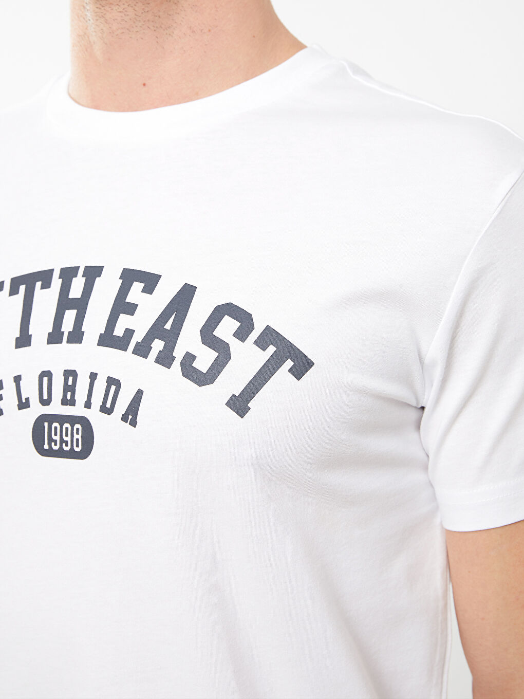 Beyaz Bisiklet Yaka Kısa Kollu Baskılı Penye Erkek Tişört-3