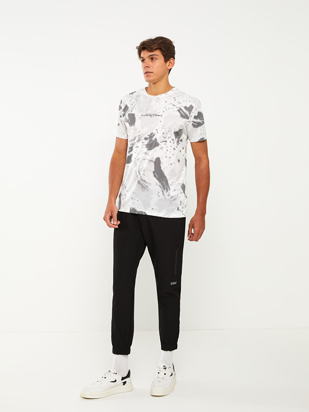 Siyah Standart Kalıp Erkek Jogger Pantolon-1