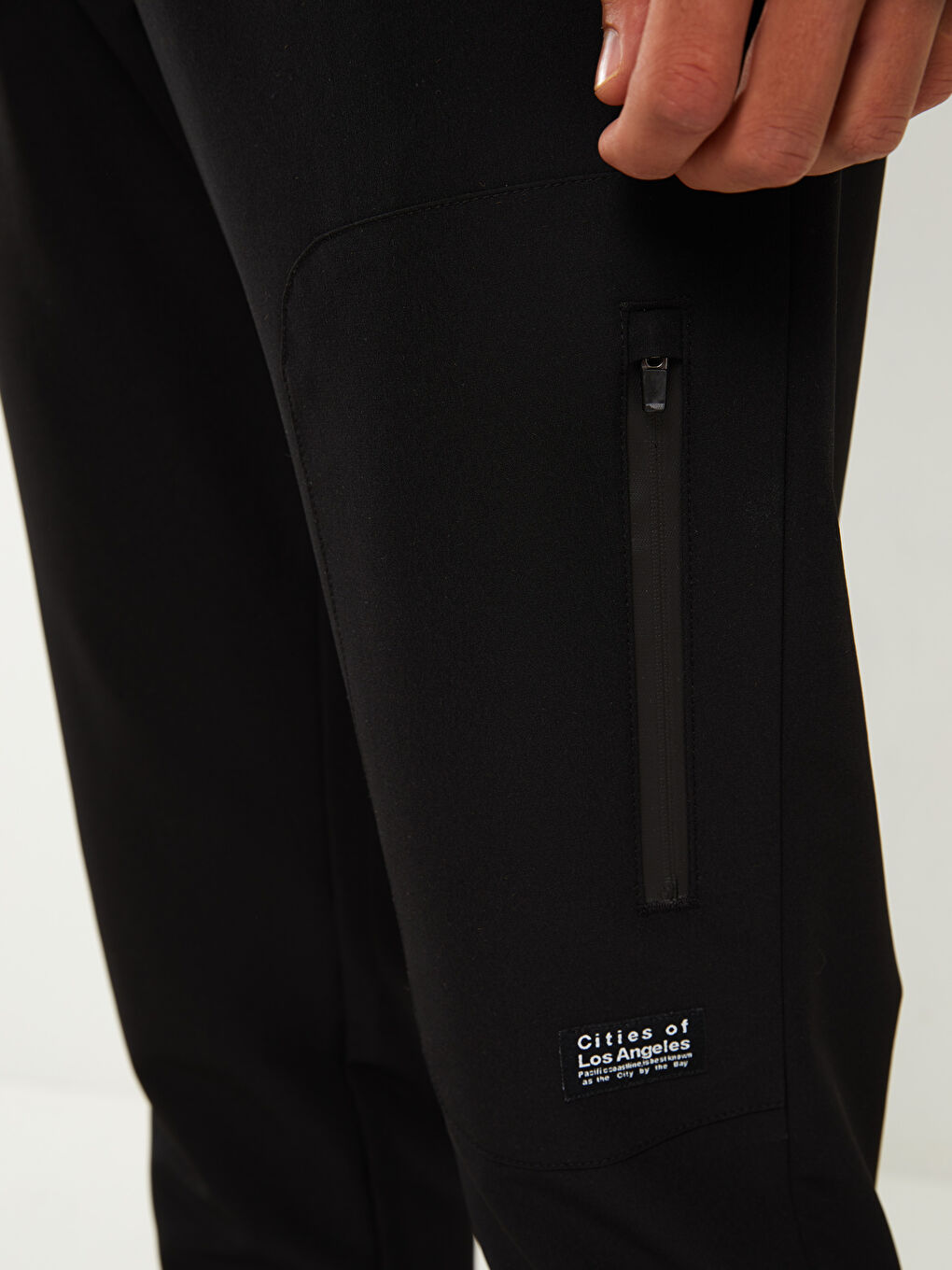 Siyah Standart Kalıp Erkek Jogger Pantolon-5