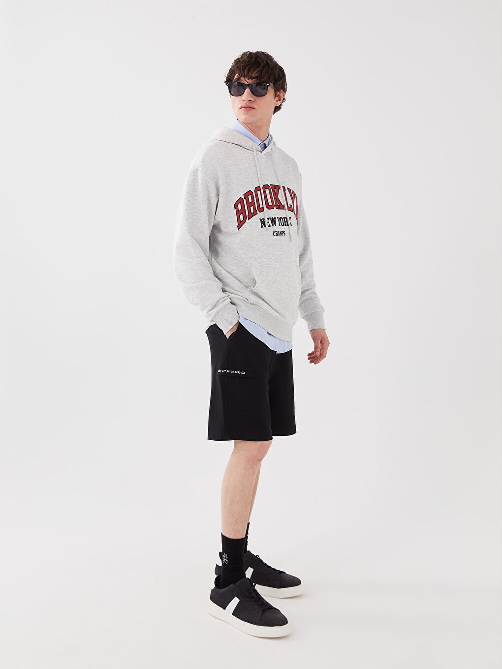 Siyah Standart Kalıp Erkek Şort-1