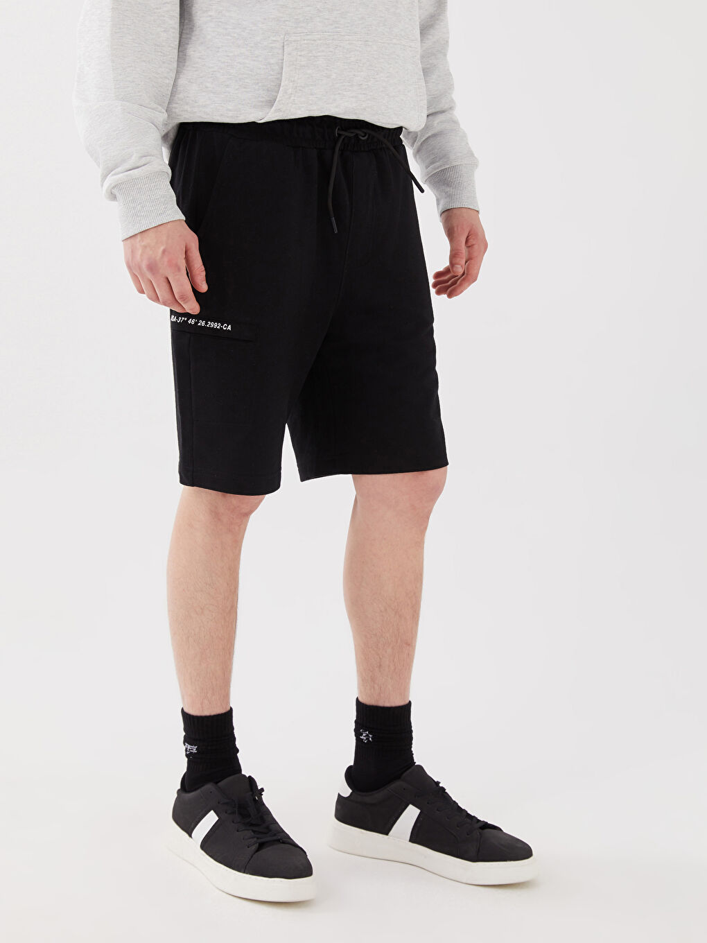 Siyah Standart Kalıp Erkek Şort-3