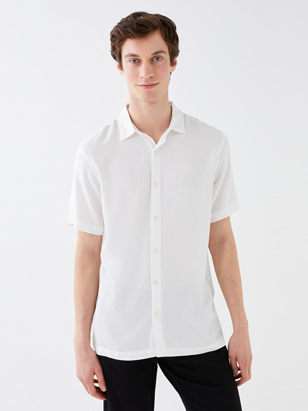 Beyaz Regular Fit Kısa Kollu Viskon Erkek Gömlek