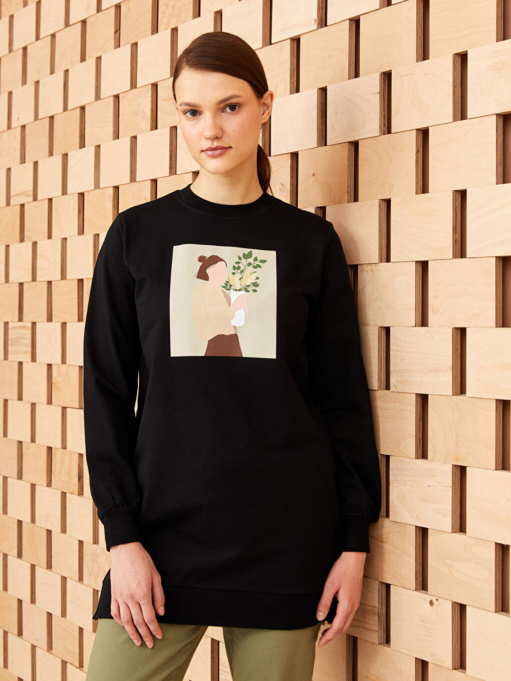 Crew Neck Printed Long Sleeve Women's Sweatshirt Tunic-1