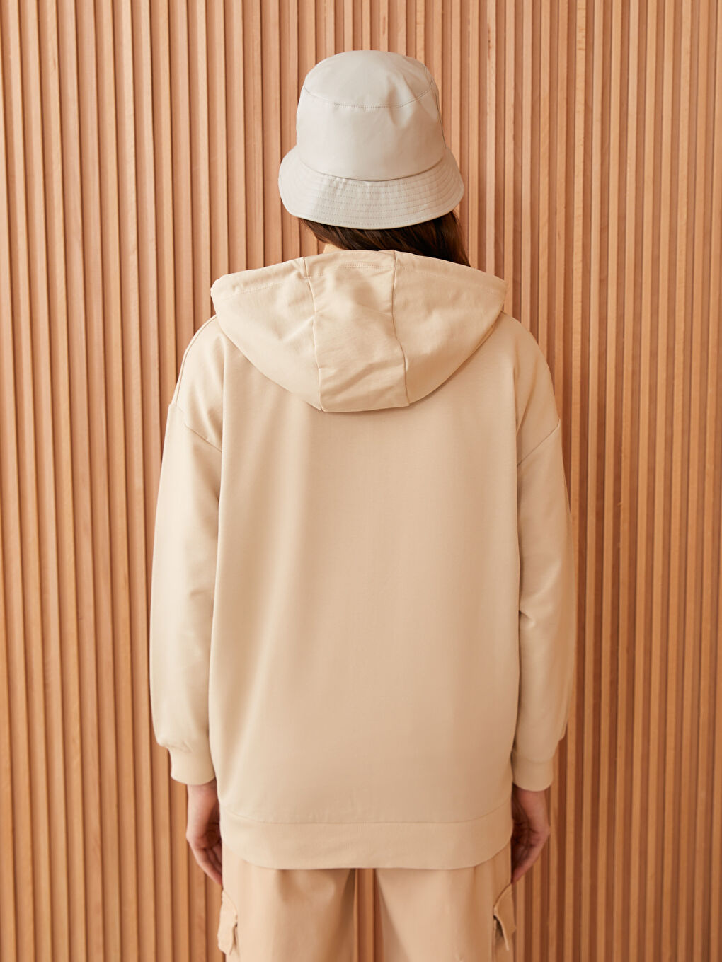 Bej Kapüşonlu Baskılı Uzun Kollu Oversize Kadın Spor Hırka-4