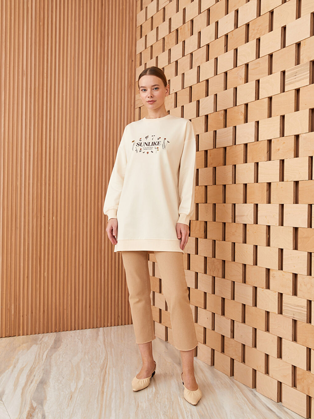 Crew Neck Printed Long Sleeve Women's Sweatshirt Tunic-1