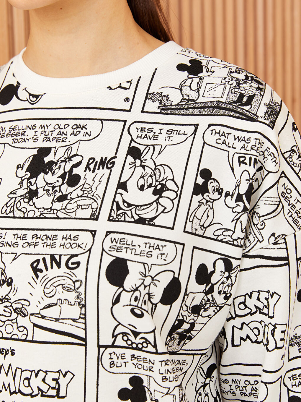 LCW Modest Crew Neck Mickey Mouse Printed Long Sleeve Oversize Women's Sweatshirt Tunic -S3FE83Z8-LQJ