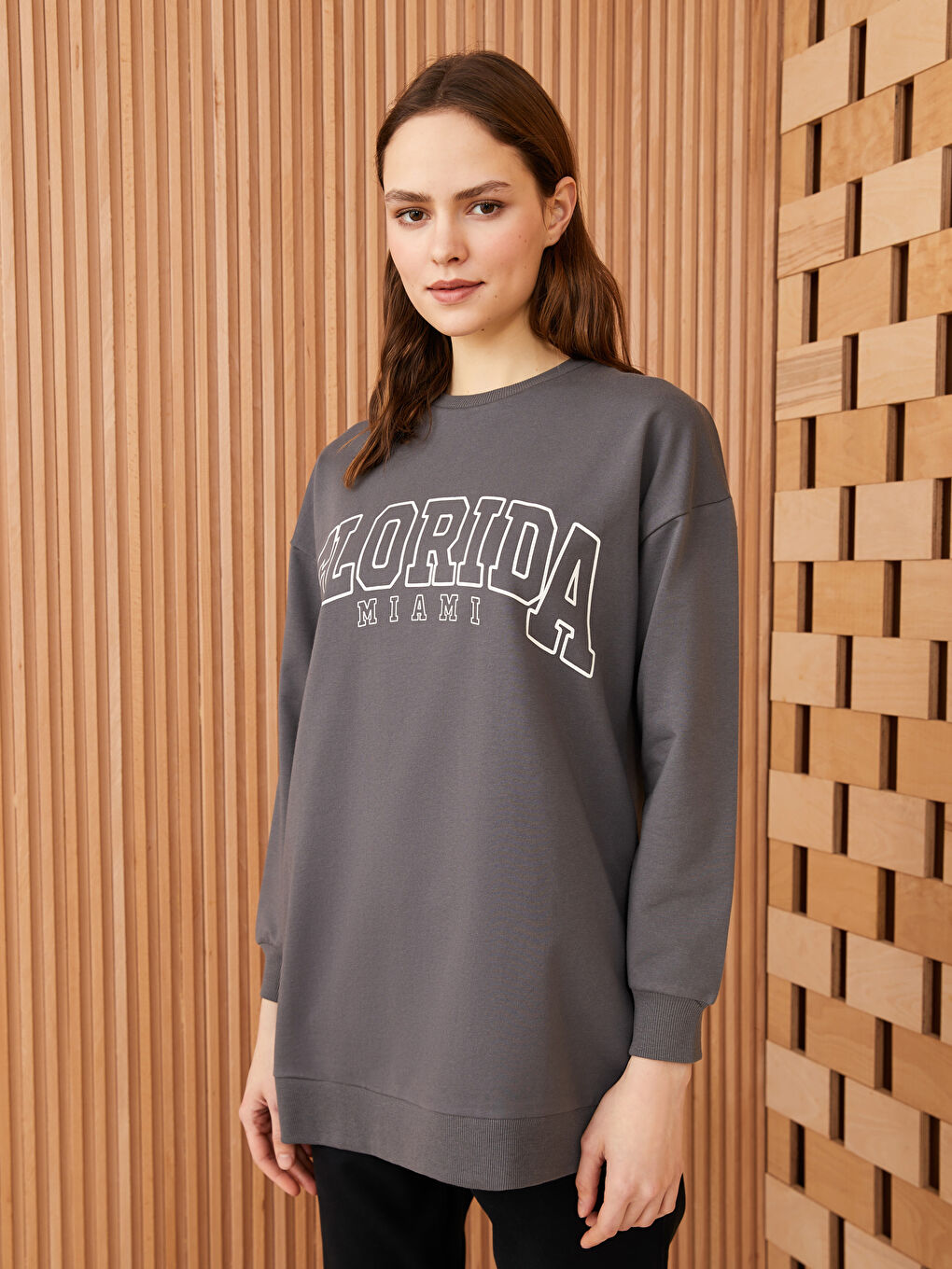 Crew Neck Printed Long Sleeve Oversize Women's Sweatshirt Tunic-1