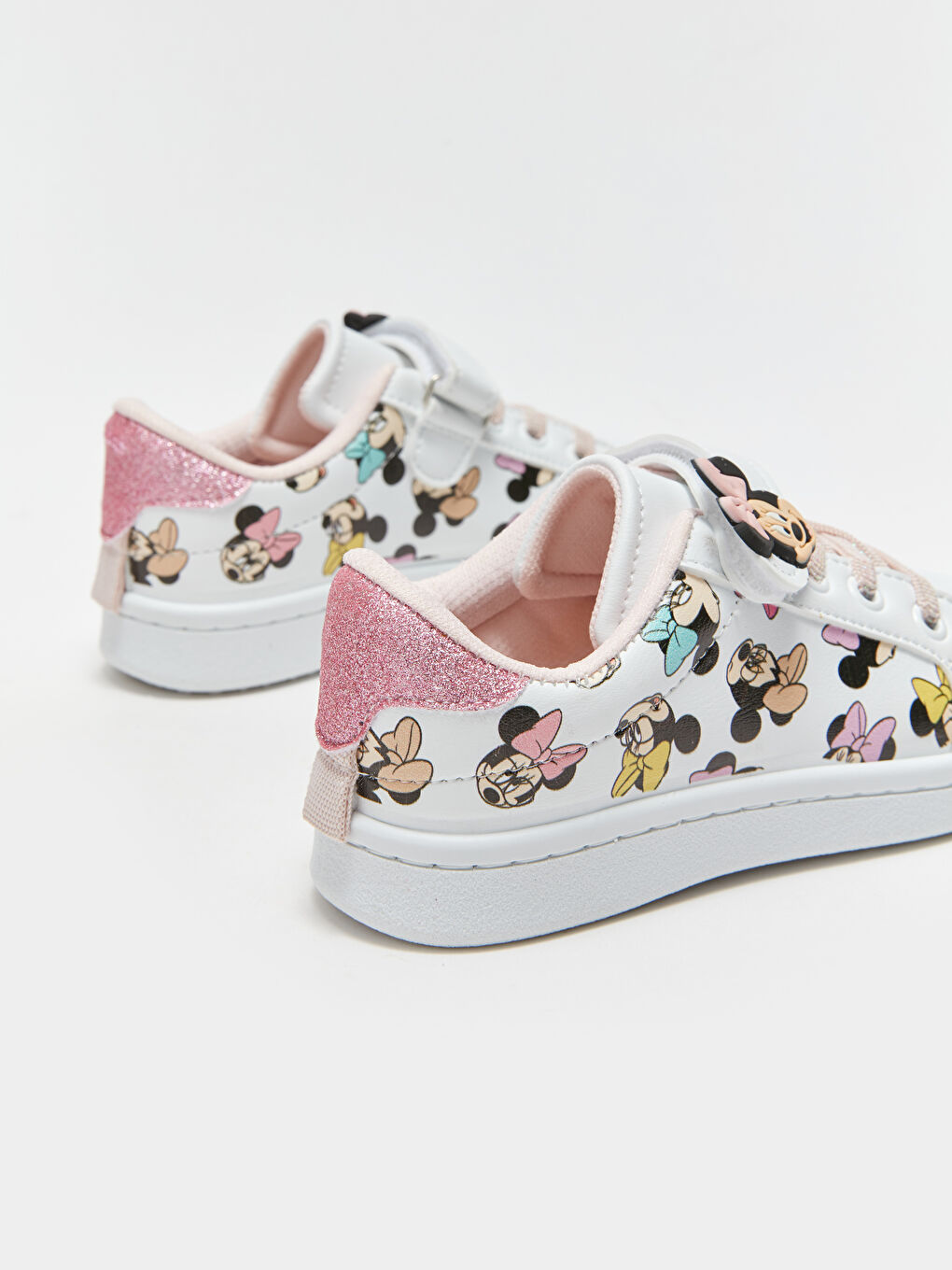 LCW STEPS Beyaz Minnie Mouse Baskılı Sınıfın Yıldız Sporcusu Spor Ayakkabısı - 4