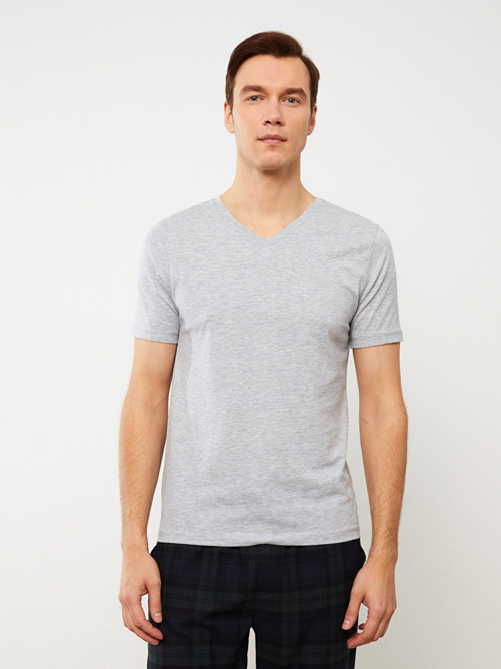 Gri V Yaka Kısa Kollu Erkek Atlet-1