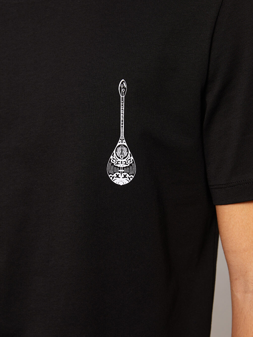 Siyah Bisiklet Yaka Kısa Kollu Baskılı Penye Erkek Tişört-3