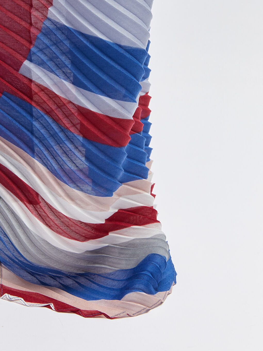 وشاح منقوش للسيدات-2