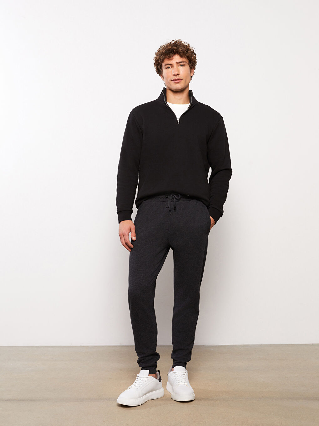 LC Waikiki Slim Fit Men's Jogger Sweatpants -S3FG24Z8-L8N