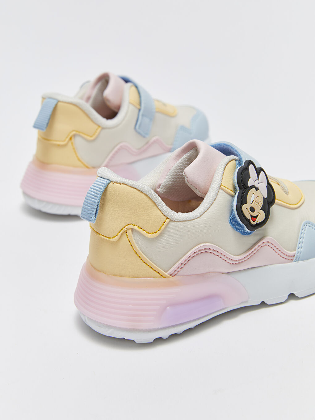 Minnie Mouse Patch Detailed Sole Illuminated Baby Girl Sneakers-5
