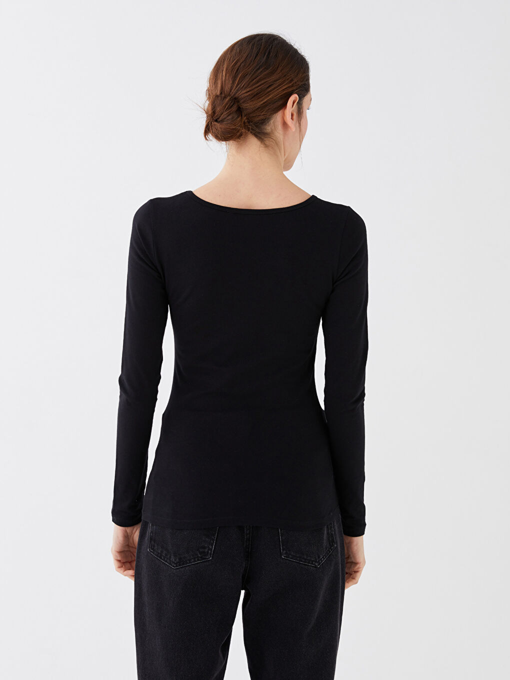 Әйелдерге арналған ұзын жеңді өрнексіз дөңгелек жағалы футболка-4