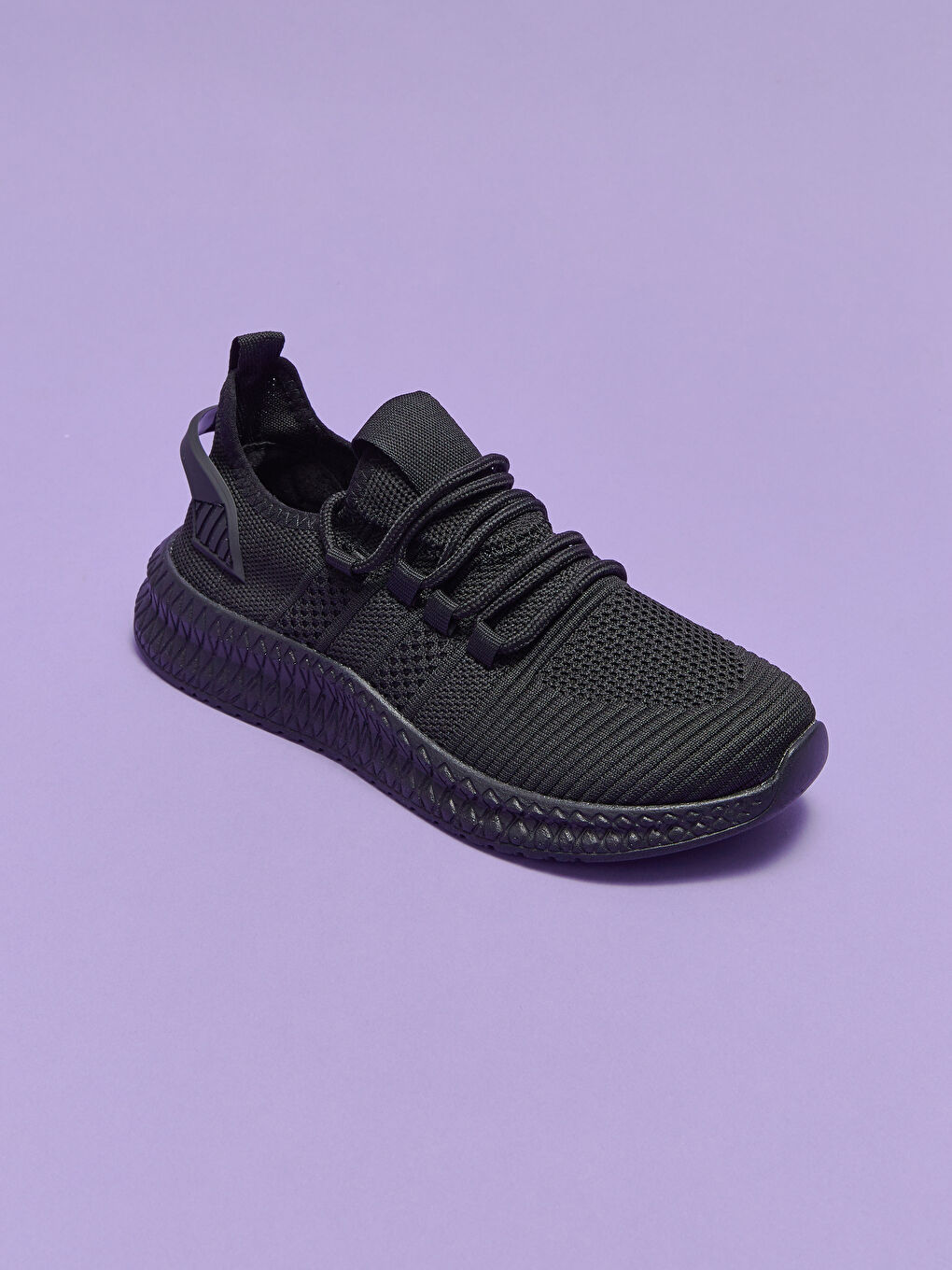 Siyah Sağ Tek Spor Ayakkabı