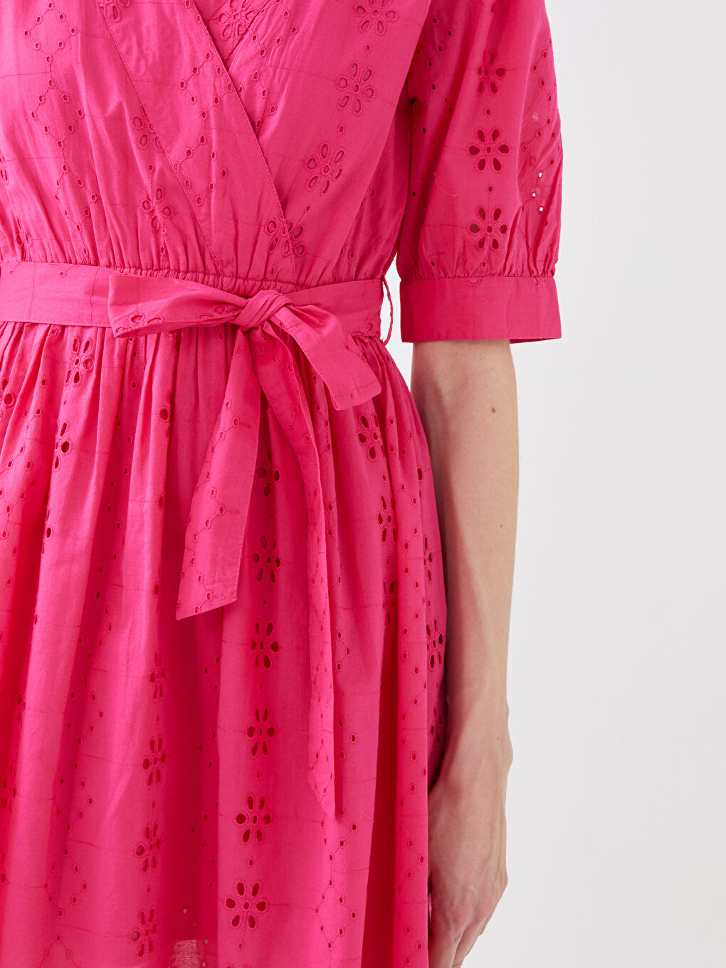 Robe pour Femmes à Col Double Boutonnage, À Motifs, Manches Courtes, Broderie-3