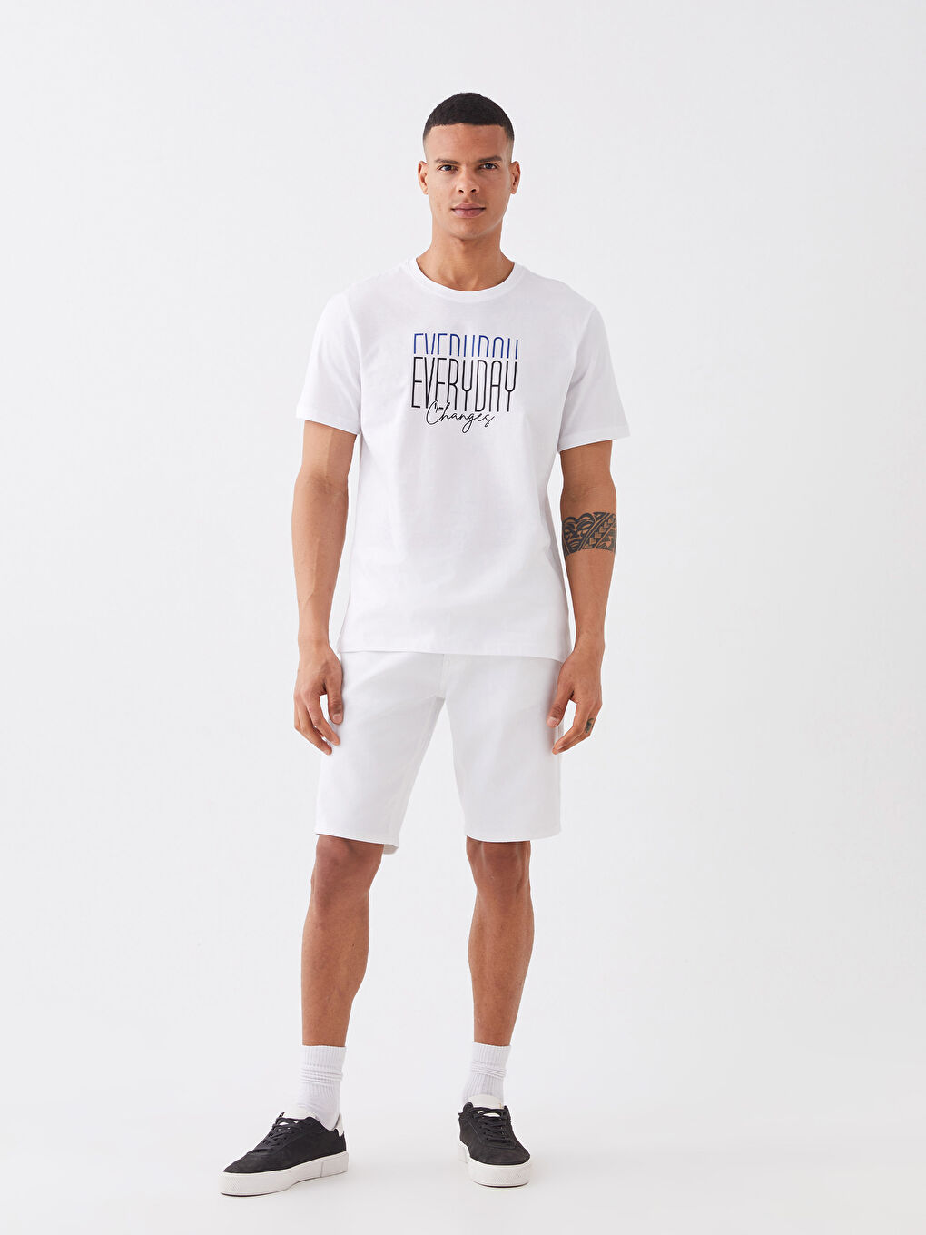 Beyaz Bisiklet Yaka Kısa Kollu Baskılı Penye Erkek Tişört-2