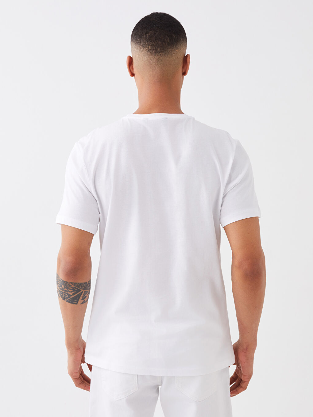 Beyaz Bisiklet Yaka Kısa Kollu Baskılı Penye Erkek Tişört-4