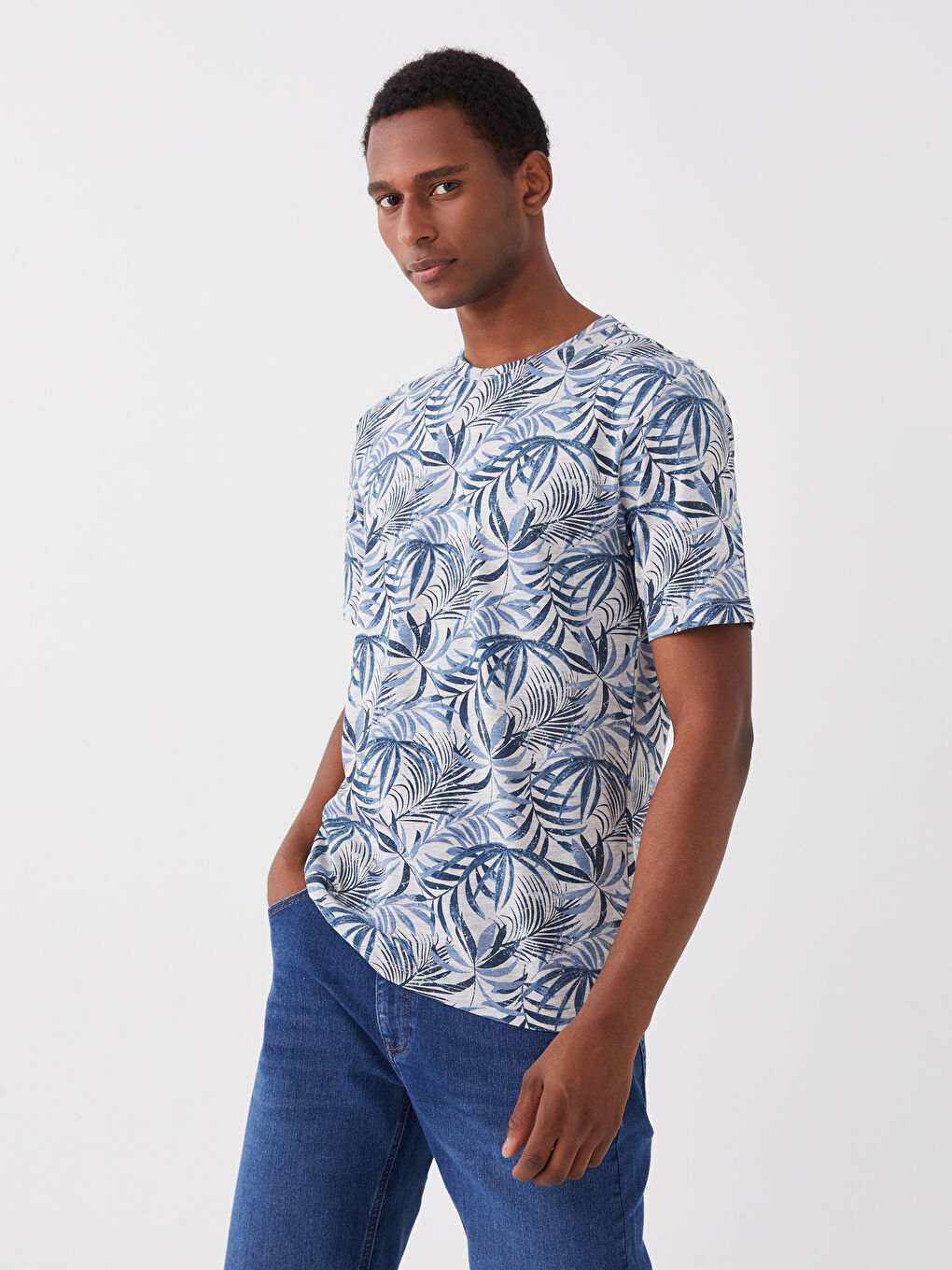 Gri Bisiklet Yaka Kısa Kollu Desenli Penye Erkek Tişört-1