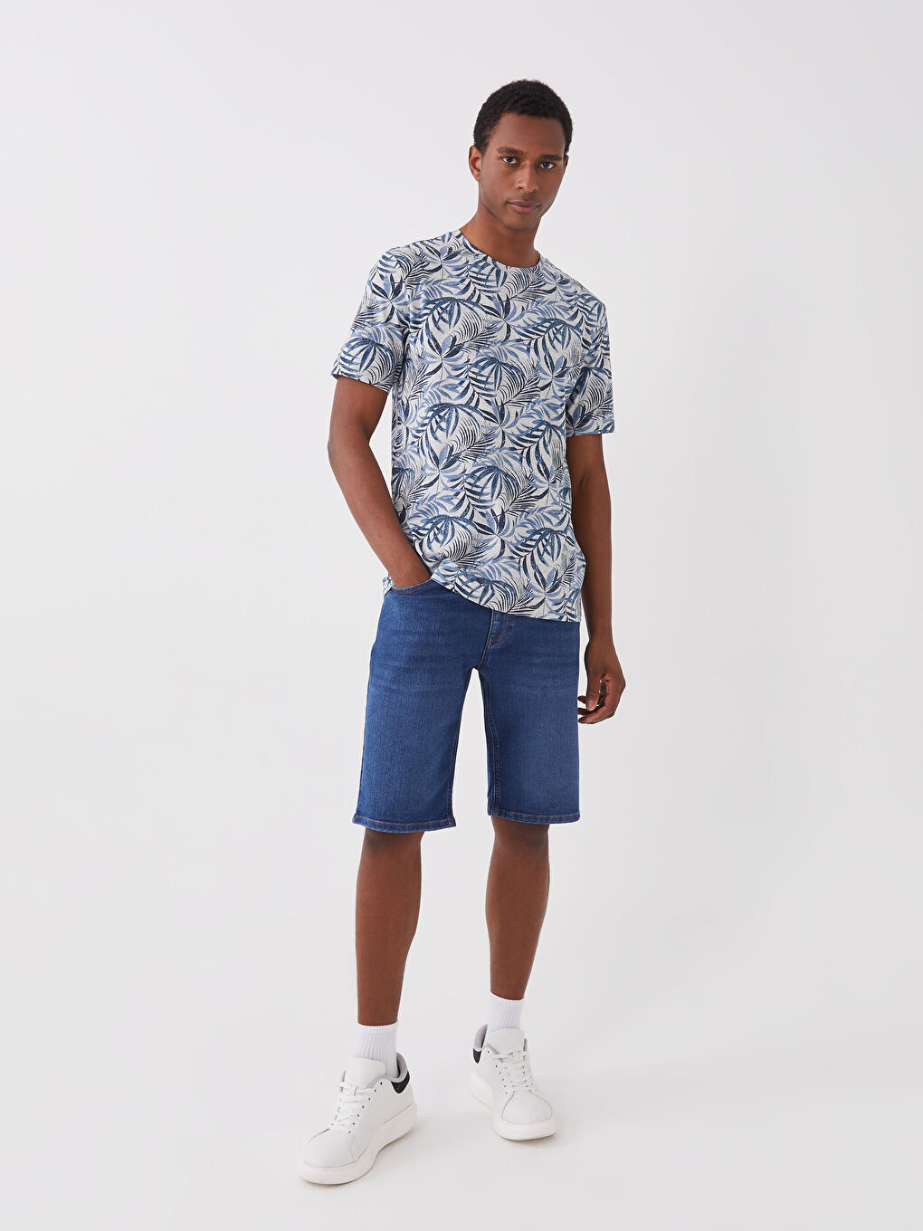 Gri Bisiklet Yaka Kısa Kollu Desenli Penye Erkek Tişört-2