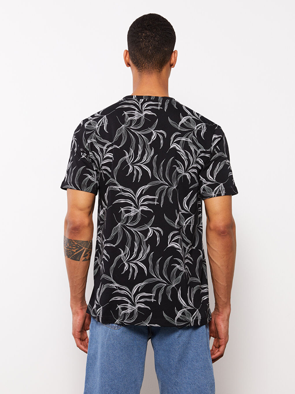 Siyah Bisiklet Yaka Kısa Kollu Baskılı Penye Erkek Tişört-4