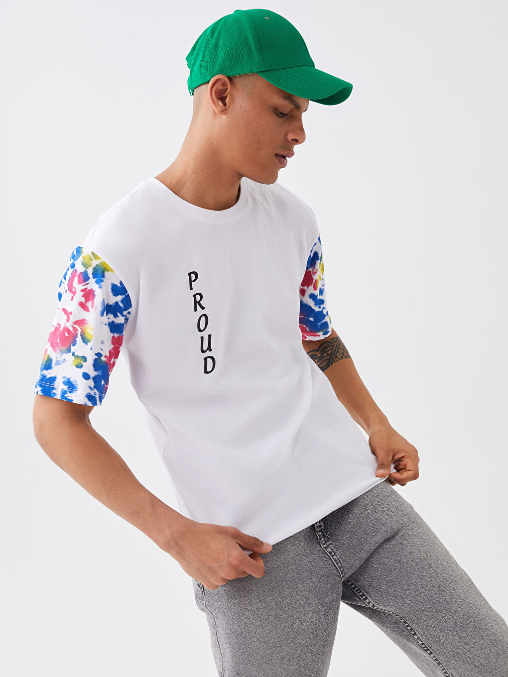 Beyaz Bisiklet Yaka Kısa Kollu Baskılı Penye Erkek Tişört-1