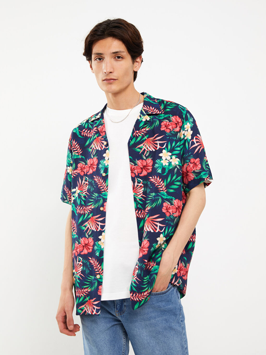 Karışık Regular Fit Kısa Kollu Desenli Viskon Erkek Gömlek