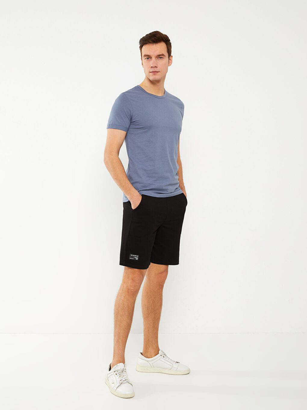 Siyah Standart Kalıp Erkek Şort