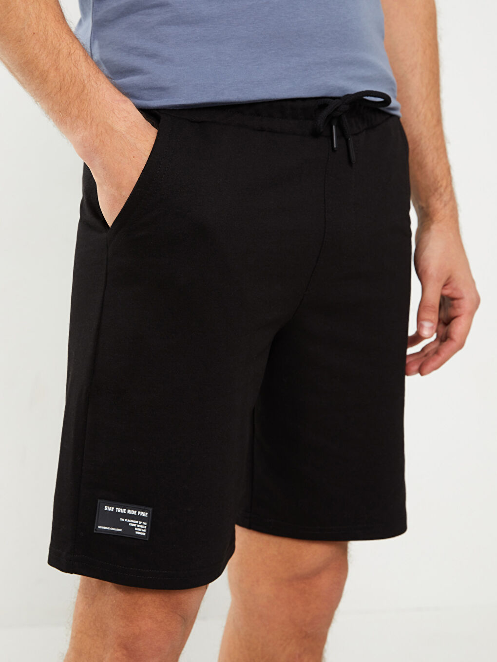 Siyah Standart Kalıp Erkek Şort-3