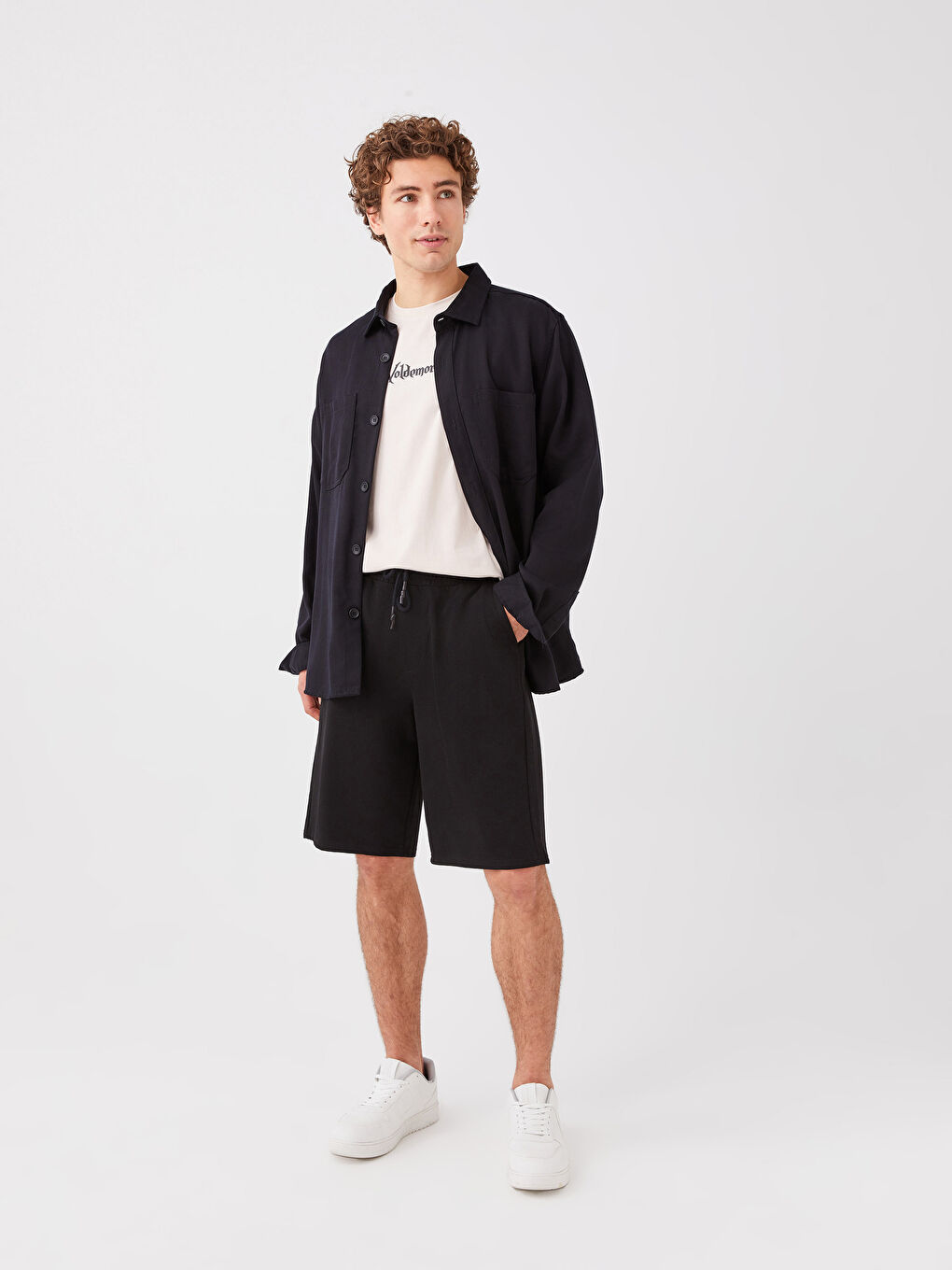 Siyah Standart Kalıp Erkek Şort-1