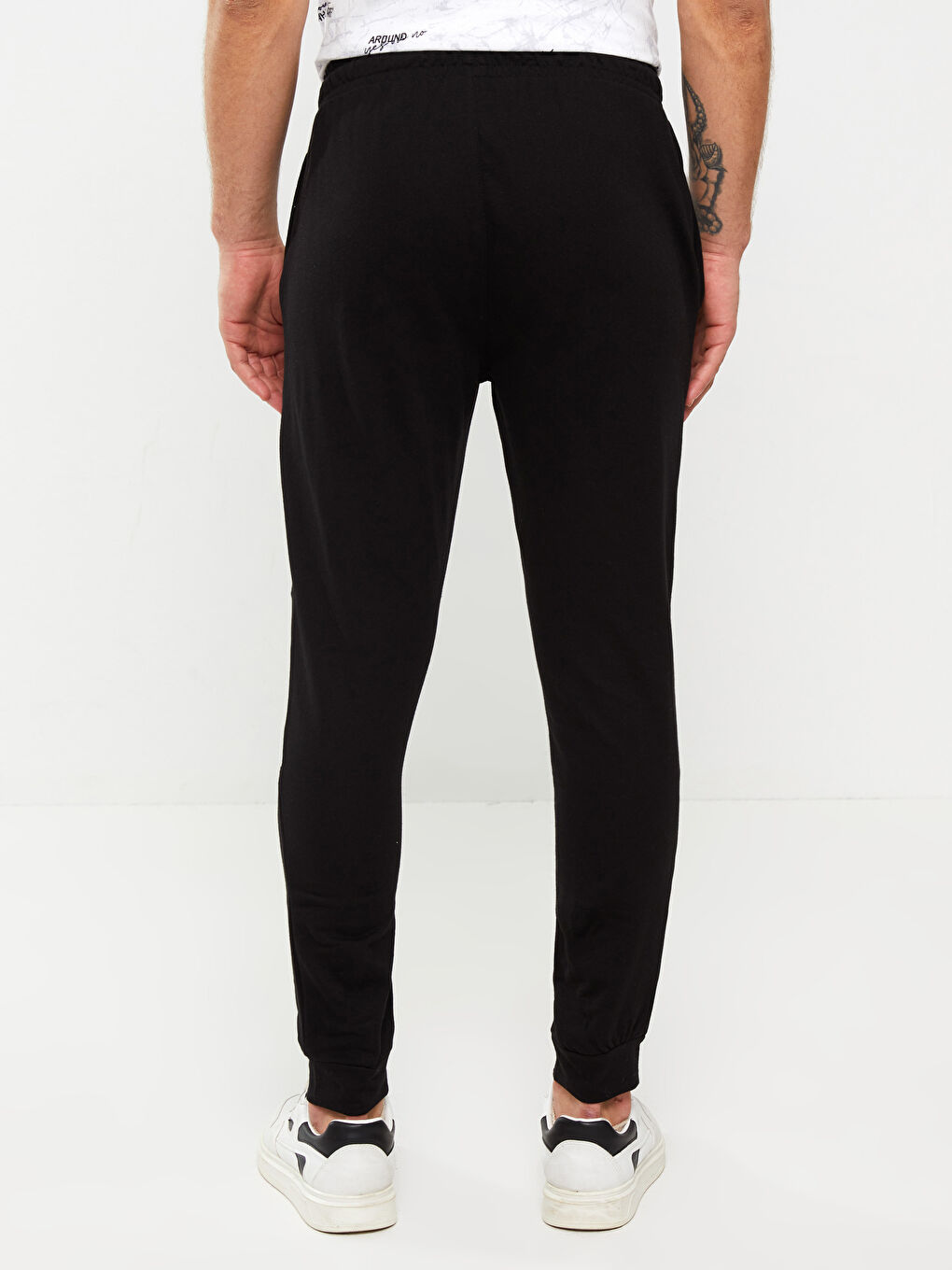 Siyah Standart Kalıp Erkek Jogger Eşofman Altı-4