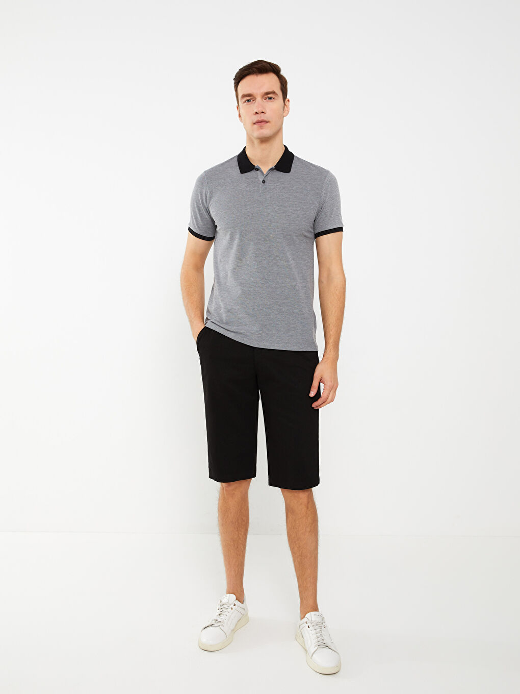Siyah Polo Yaka Kısa Kollu Erkek Tişört-2