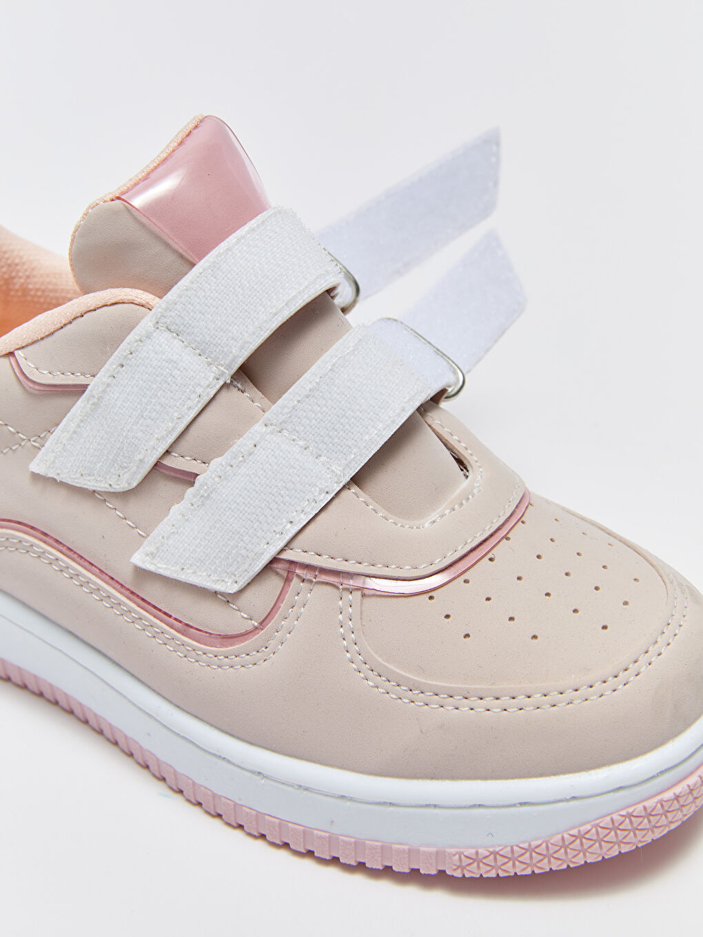 LCW STEPS Klettverschluss-Sneaker für Mädchen -S3FJ22Z4-E6T