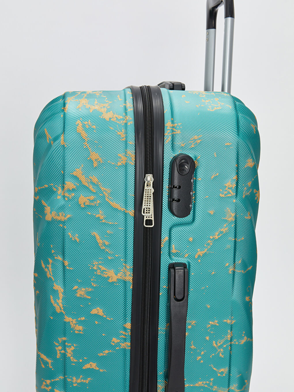 Large Suitcase with Lock Detail-4