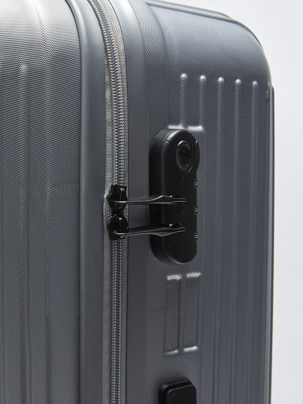 Gri Kilit Detaylı Büyük Boy Valiz-4