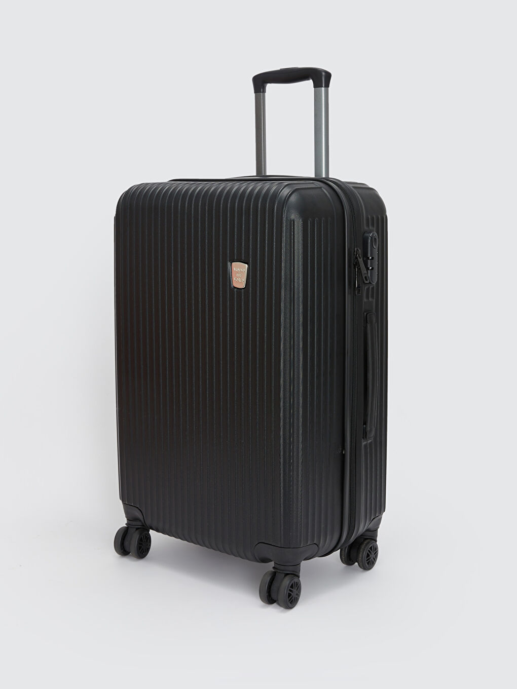 Siyah Kilit Detaylı Büyük Boy Valiz-1