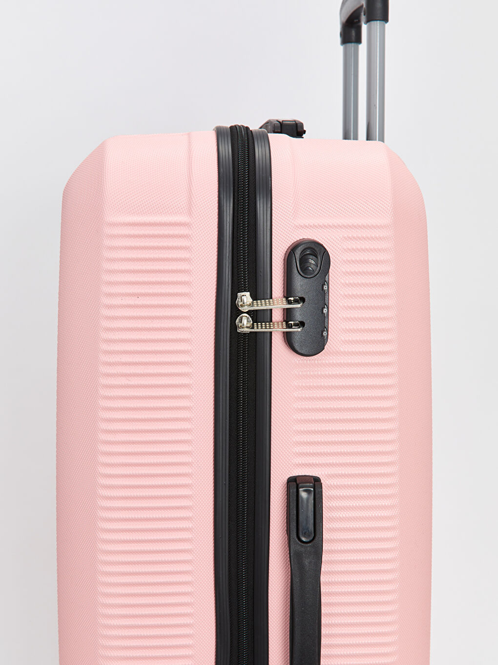 Pembe Kilit Detaylı Büyük Boy Valiz-4