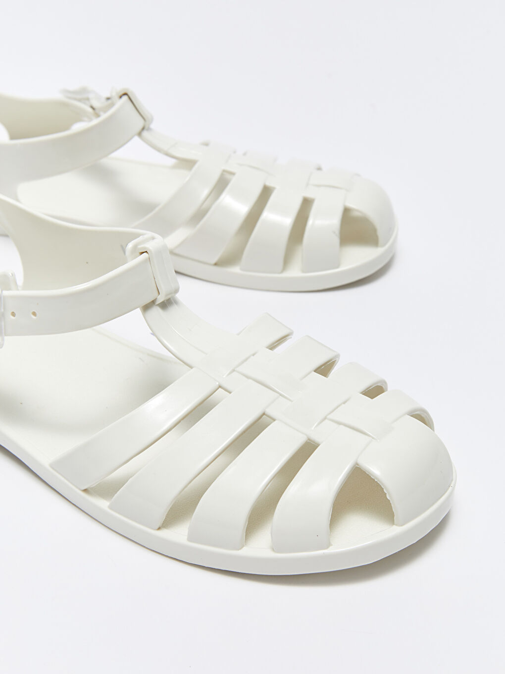 Bej Bant Detaylı Tokalı Kadın Sandalet-2