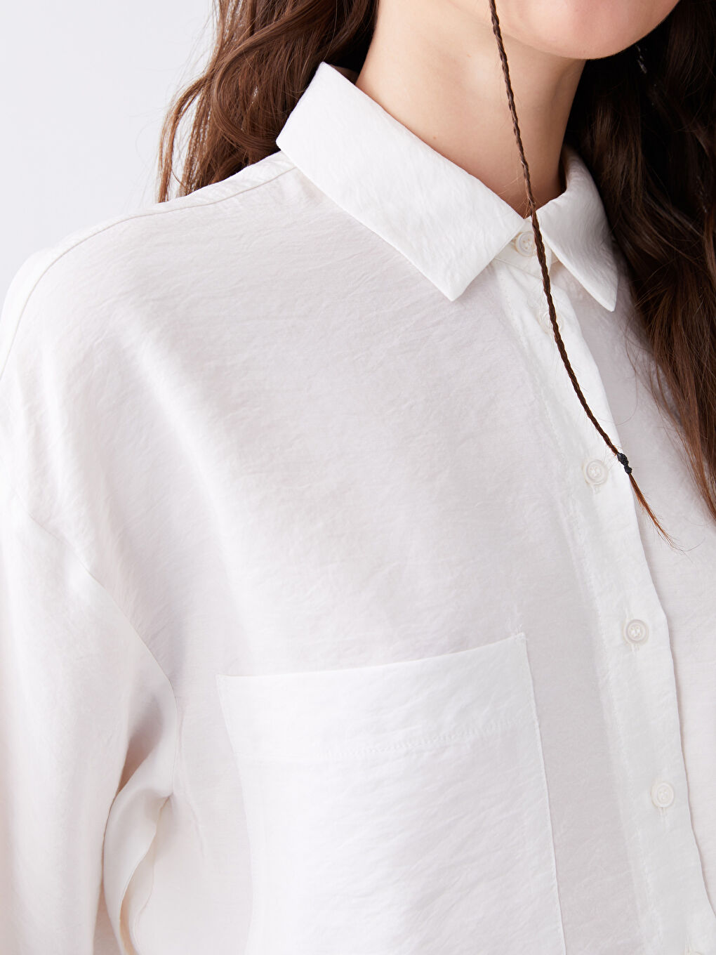 Beyaz Cep Detaylı Kısa Kollu Kadın Crop Gömlek-3