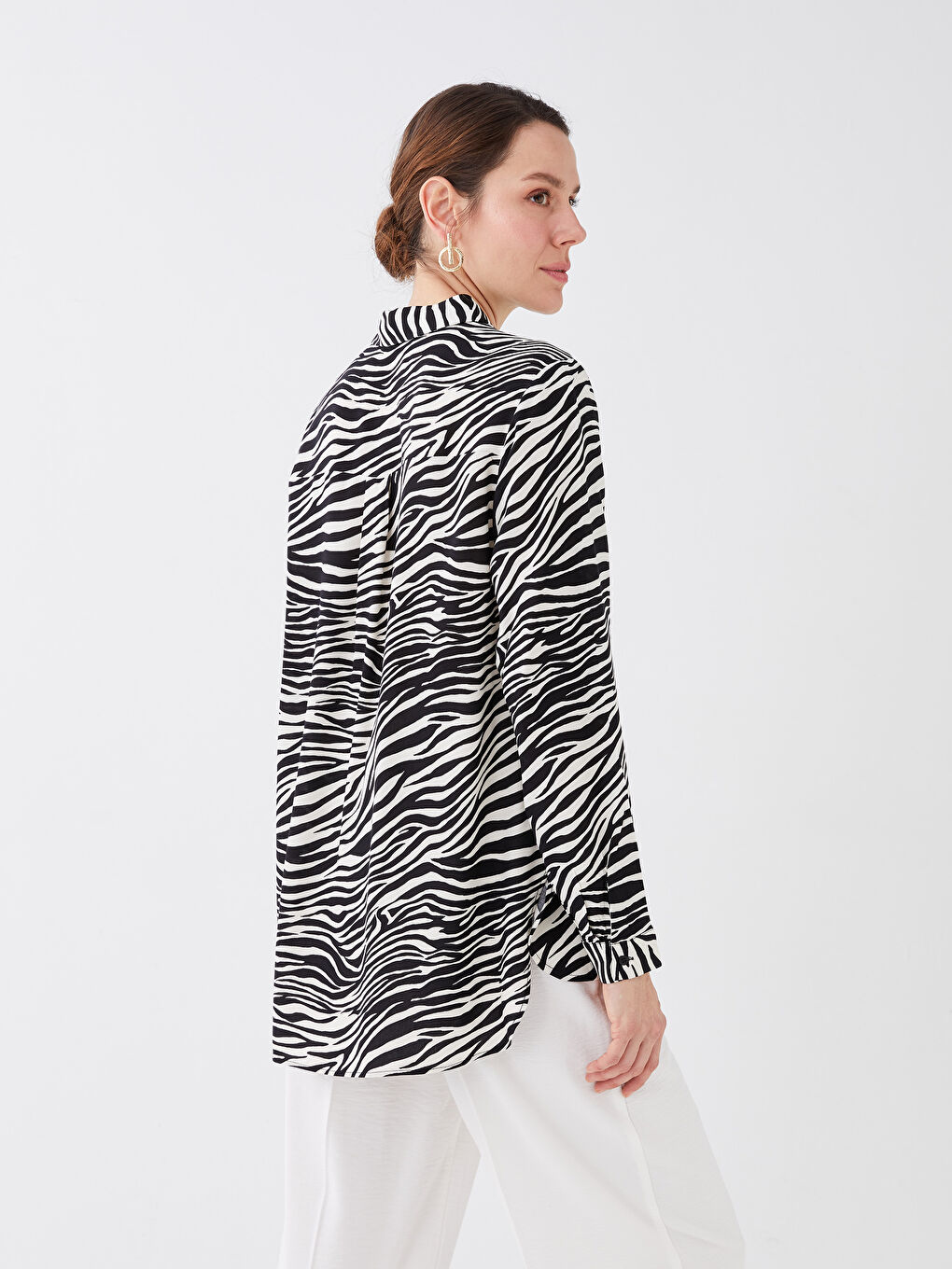 Siyah Desenli Uzun Kollu Kadın Gömlek-1