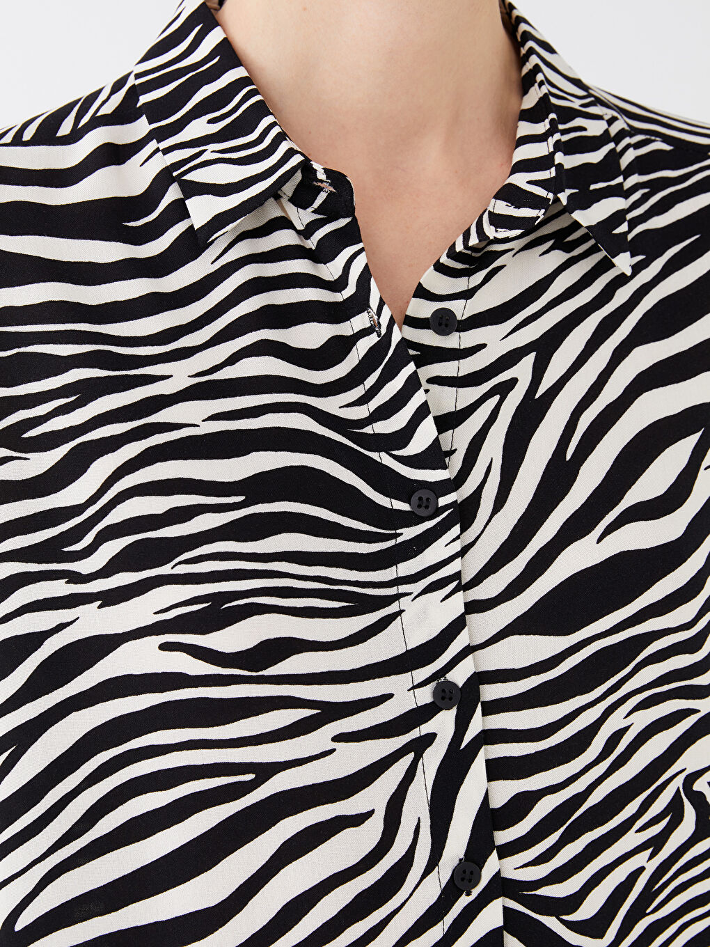 Siyah Desenli Uzun Kollu Kadın Gömlek-3