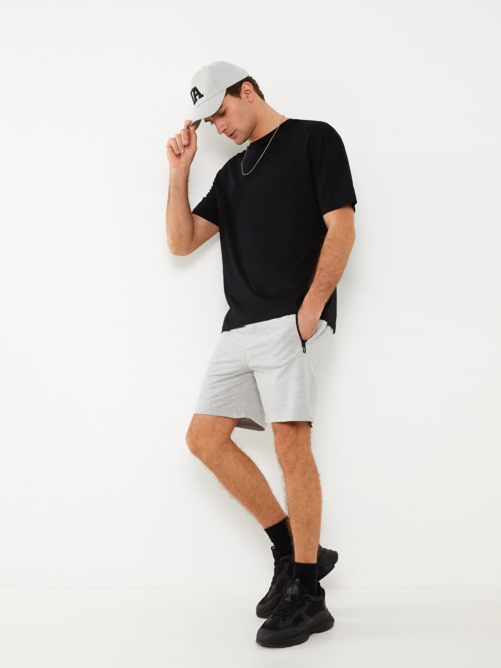 Slim Fit Elasticated Waist Men's Shorts